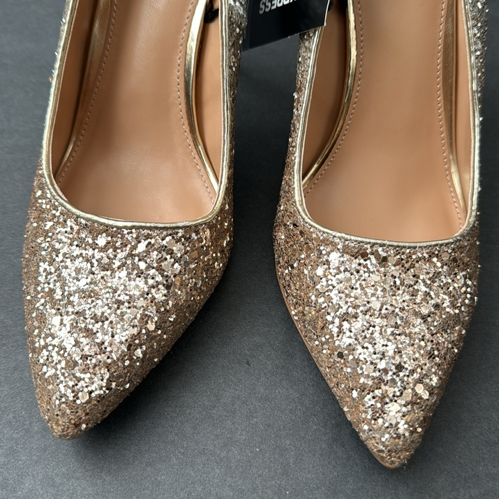 NWT- Sparkling Two-Tone Glitter Gold and Silver Express Pump Heel Size 7 - Picture 7 of 9